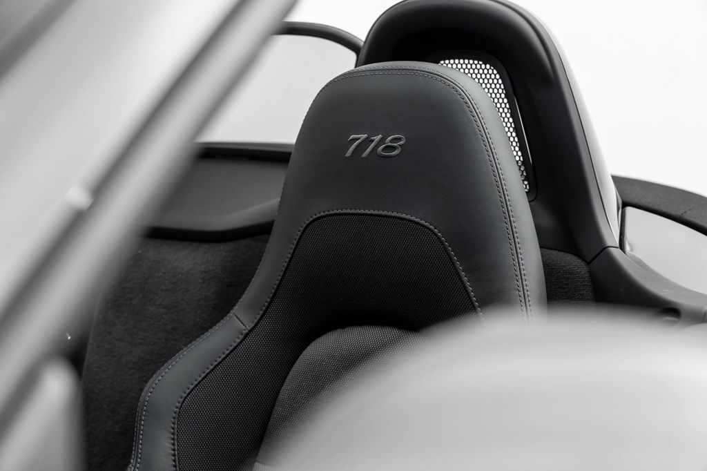 Porsche 718 Boxster T