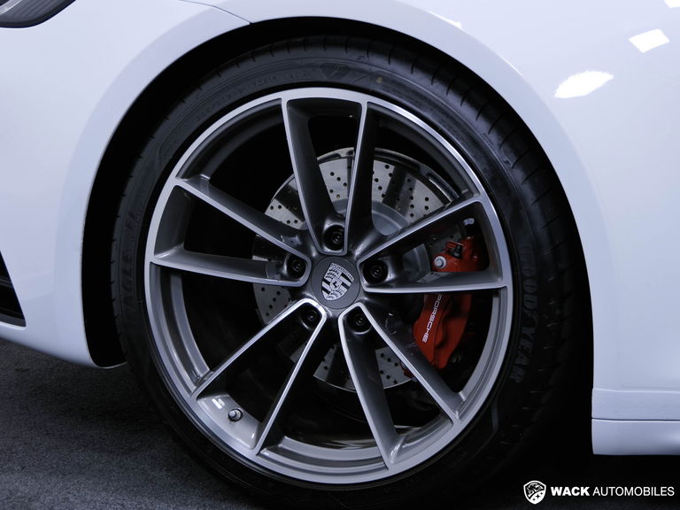 Porsche 992 Carrera 4S