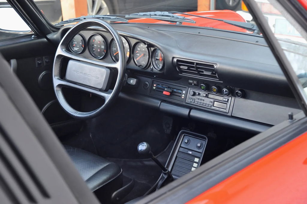 Porsche 911 Carrera 3.2 (KAT)