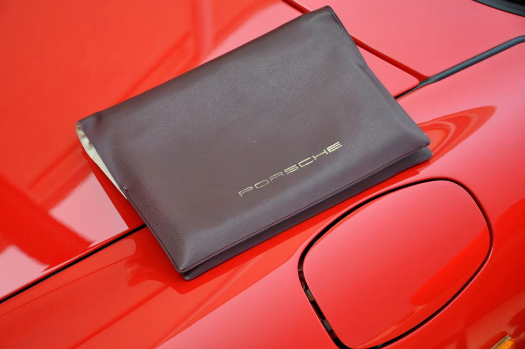 Porsche 911 Carrera 3.2 (KAT)