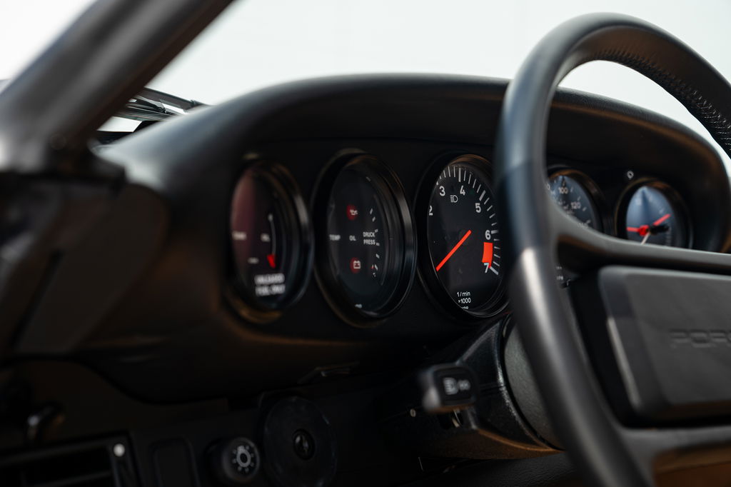 Porsche 911 Carrera 3.2 Speedster (US)