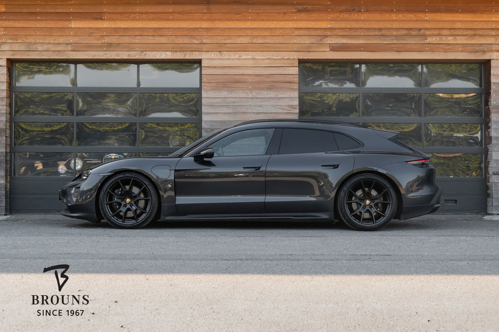 Porsche Taycan GTS Sport Turismo