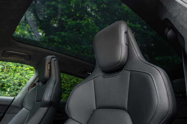 Porsche Taycan GTS Sport Turismo