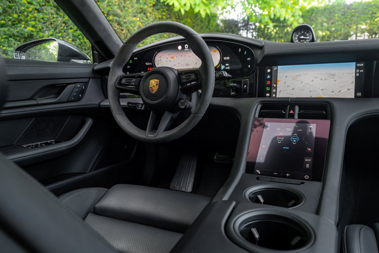 Porsche Taycan GTS Sport Turismo