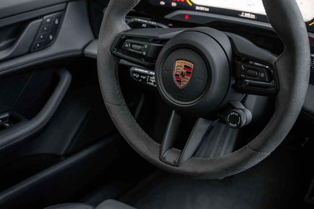 Porsche Taycan GTS Sport Turismo