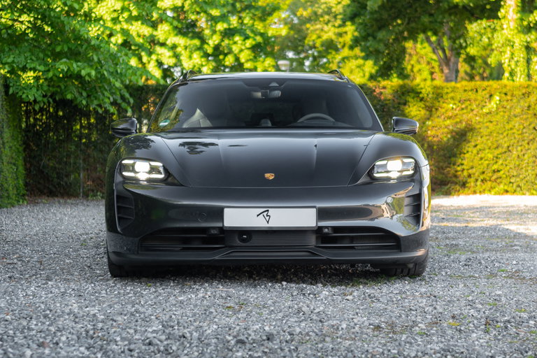 Porsche Taycan GTS Sport Turismo