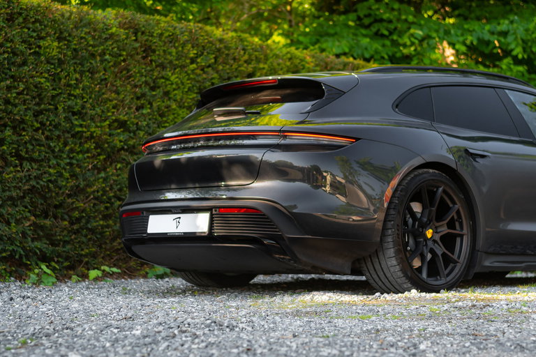 Porsche Taycan GTS Sport Turismo