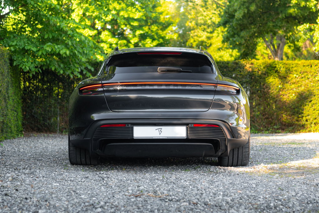 Porsche Taycan GTS Sport Turismo