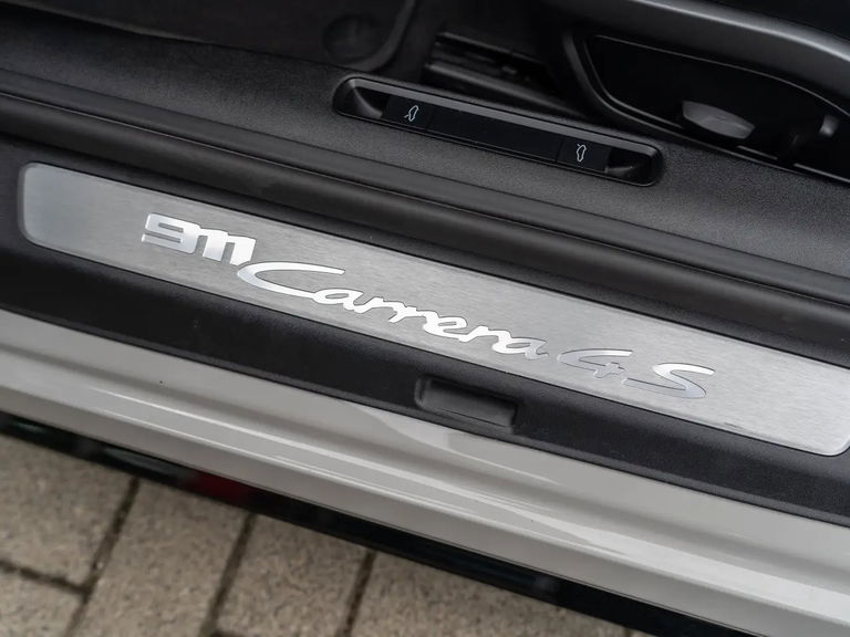 Porsche 992 Carrera 4S