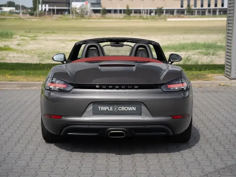 Porsche 718 Boxster