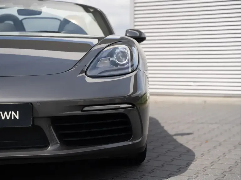 Porsche 718 Boxster