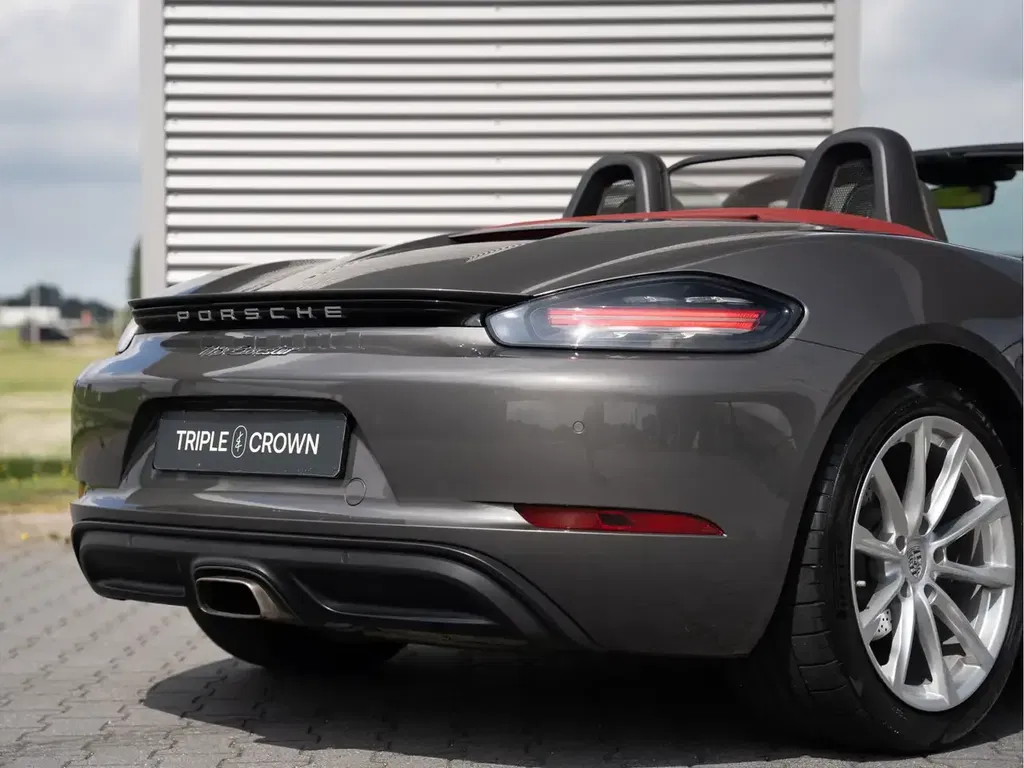 Porsche 718 Boxster