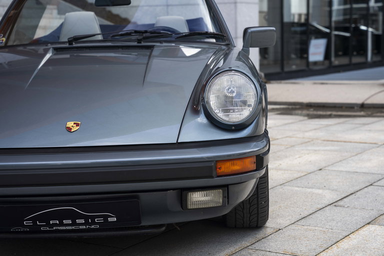 Porsche 911 Carrera 3.2