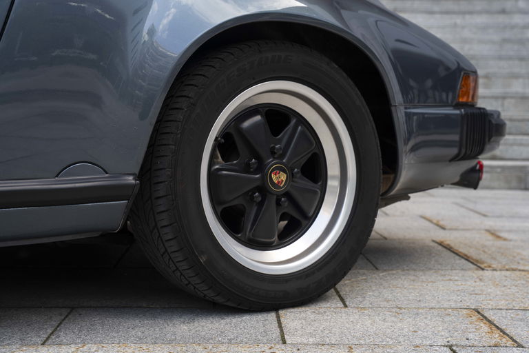 Porsche 911 Carrera 3.2