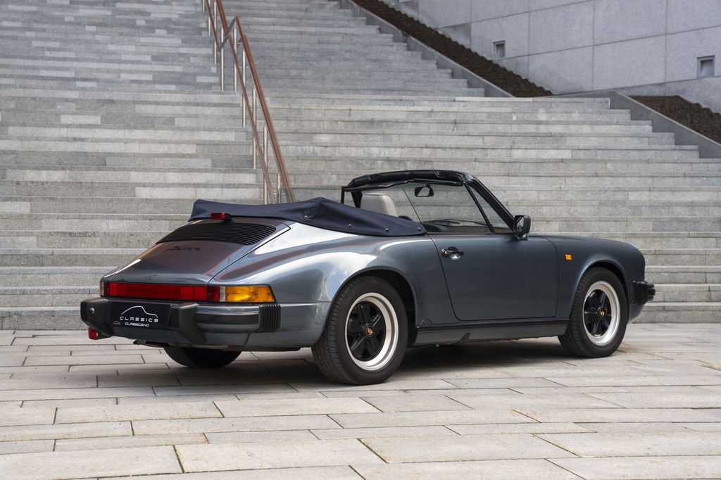 Porsche 911 Carrera 3.2