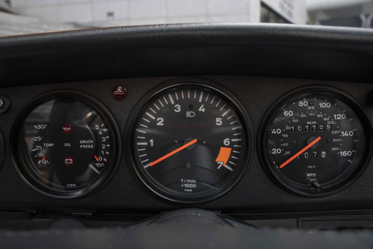 Porsche 911 Carrera 3.2