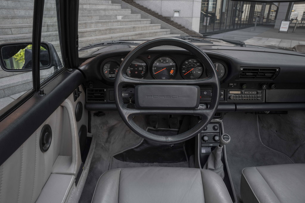 Porsche 911 Carrera 3.2