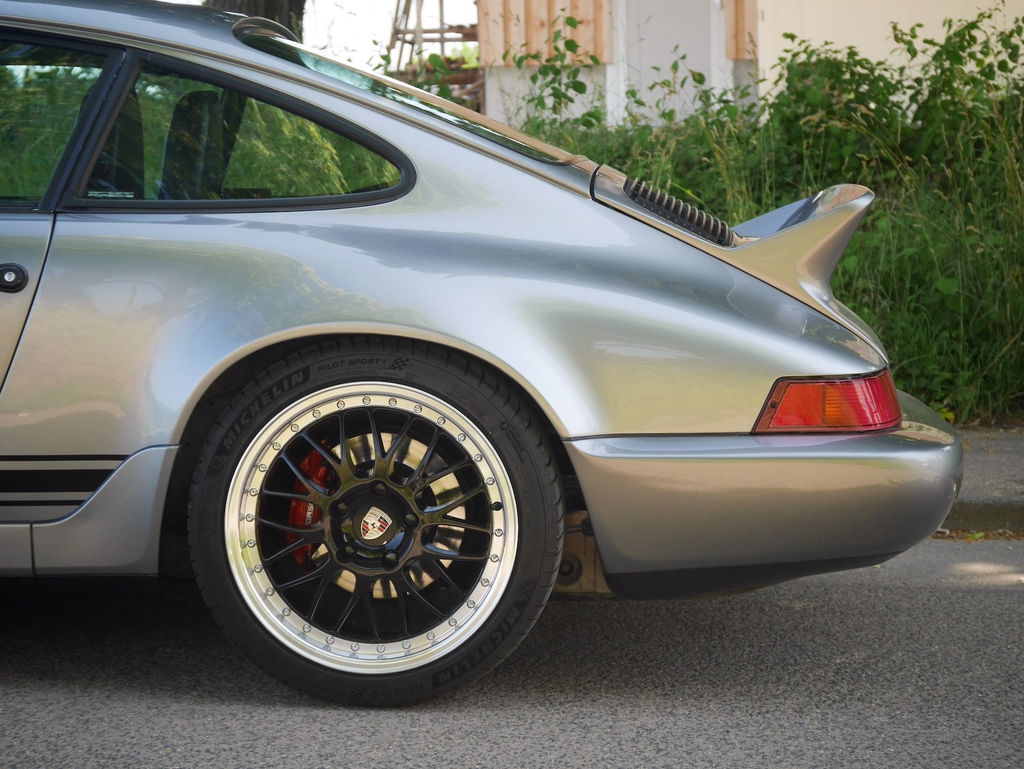 Porsche 964 Carrera 4