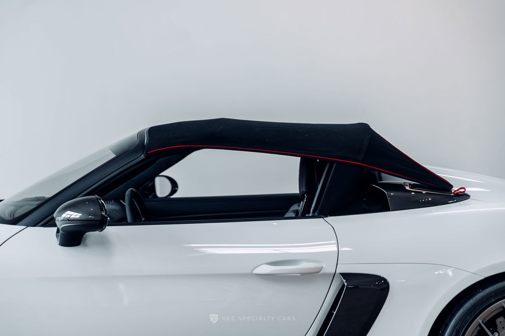 Porsche 718 Spyder RS