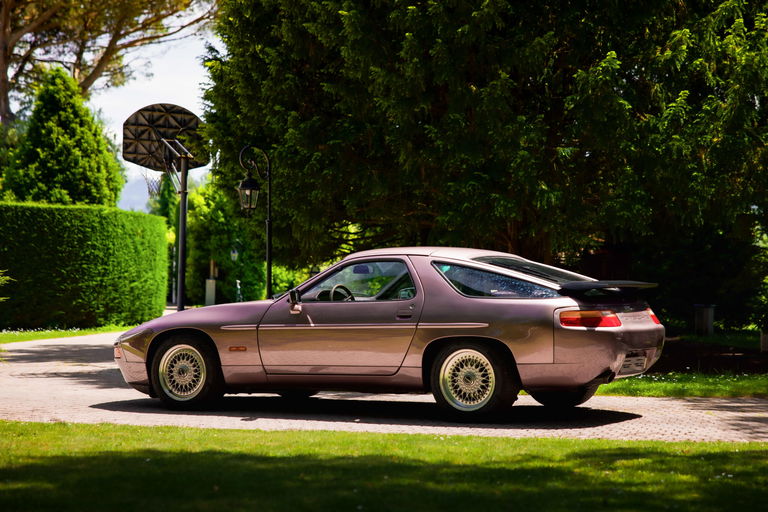 Porsche 928 S4