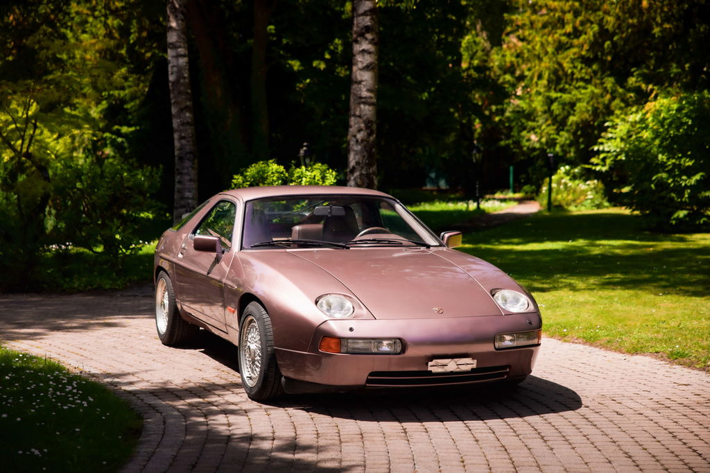 Porsche 928 S4