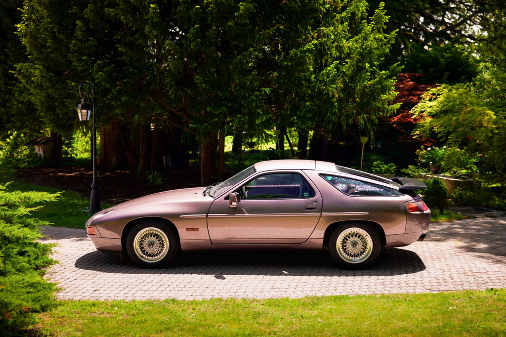 Porsche 928 S4