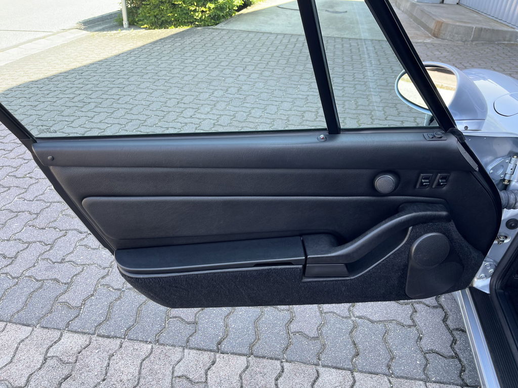 Porsche 993 Carrera 4