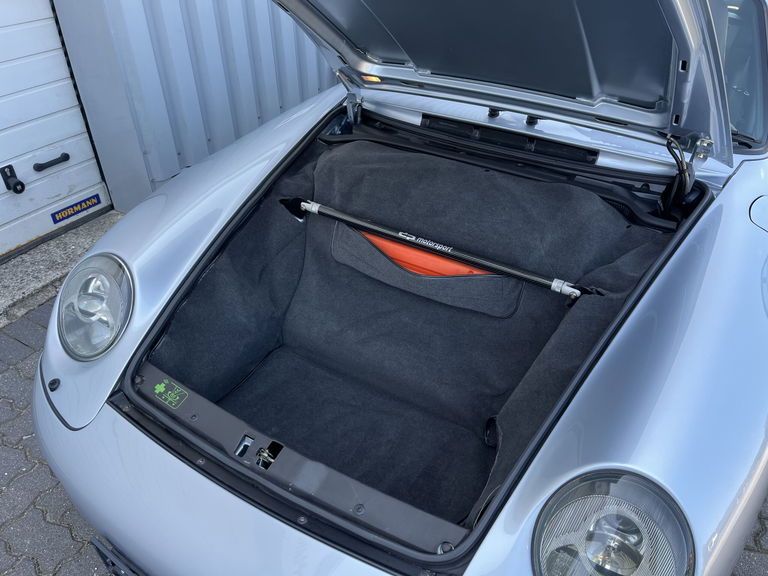 Porsche 993 Carrera 4