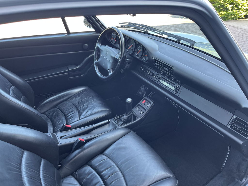 Porsche 993 Carrera 4