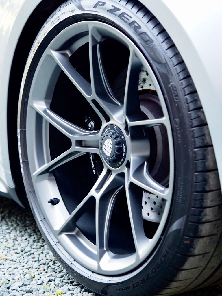 Porsche 992 GT3 Touring