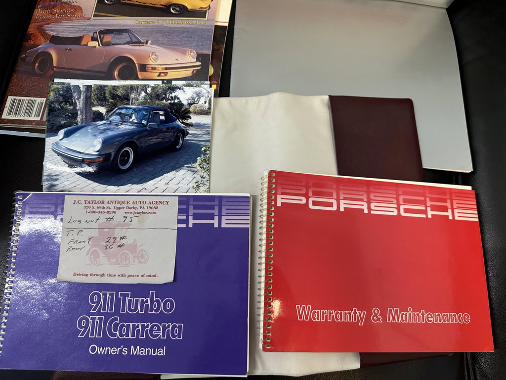 Porsche 911 Carrera 3.2