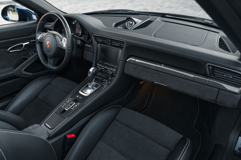 Porsche 991 Carrera GTS