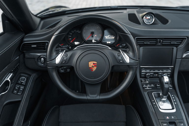 Porsche 991 Carrera GTS