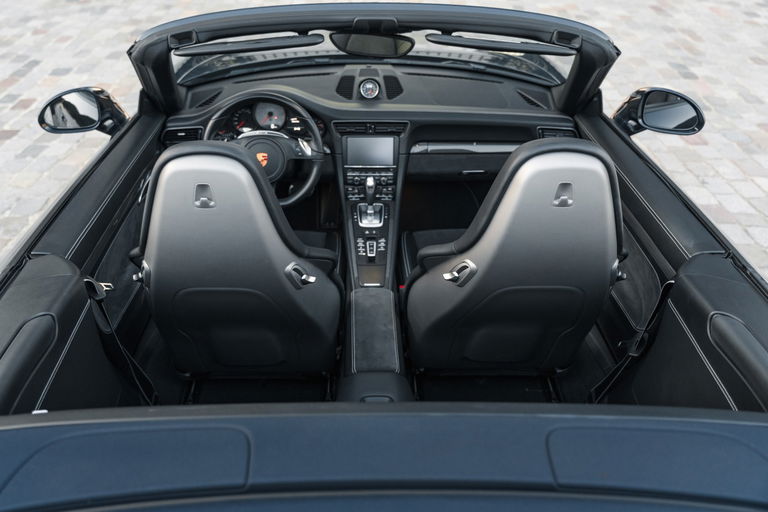 Porsche 991 Carrera GTS