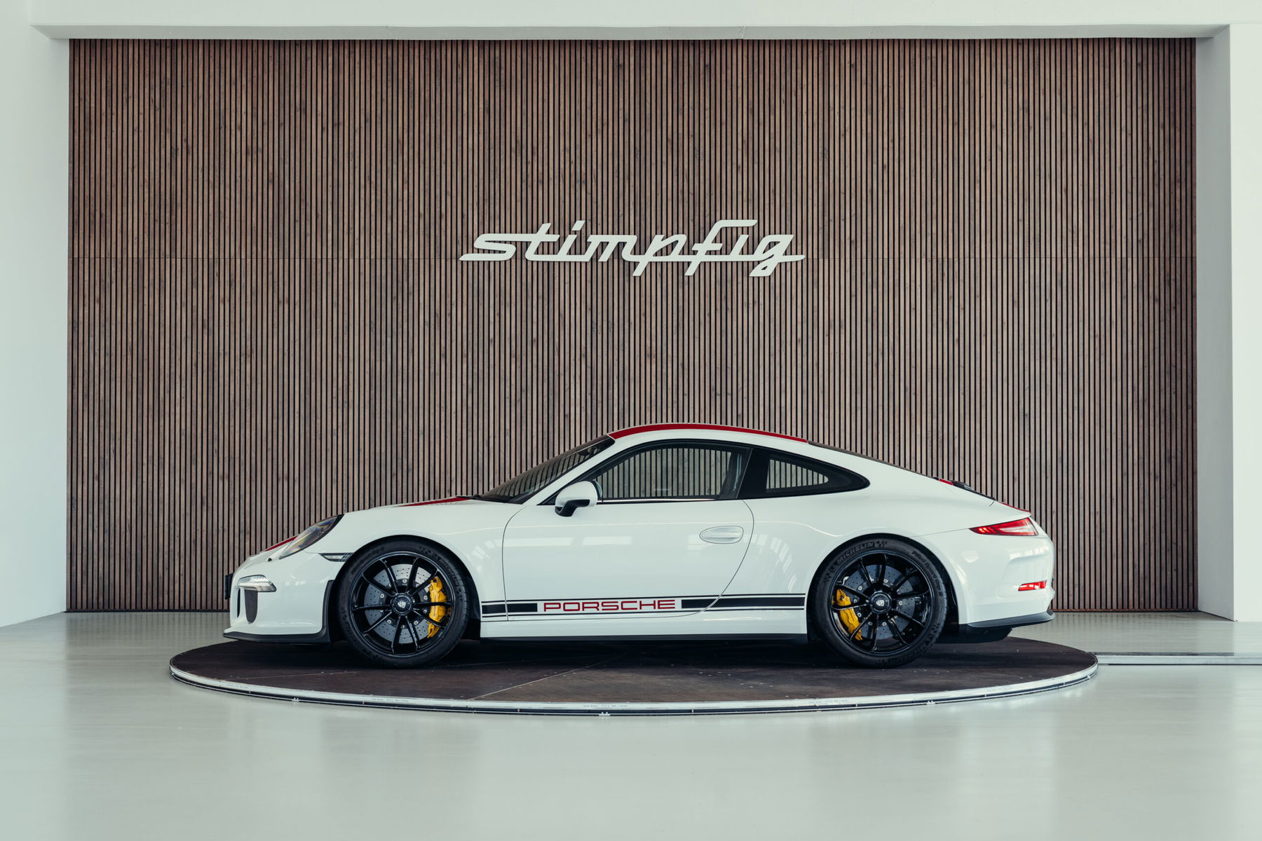 洋書 PORSCHE911 R-RS-RSR Porsche 911R, Rs and Rsr: Production & Racing History