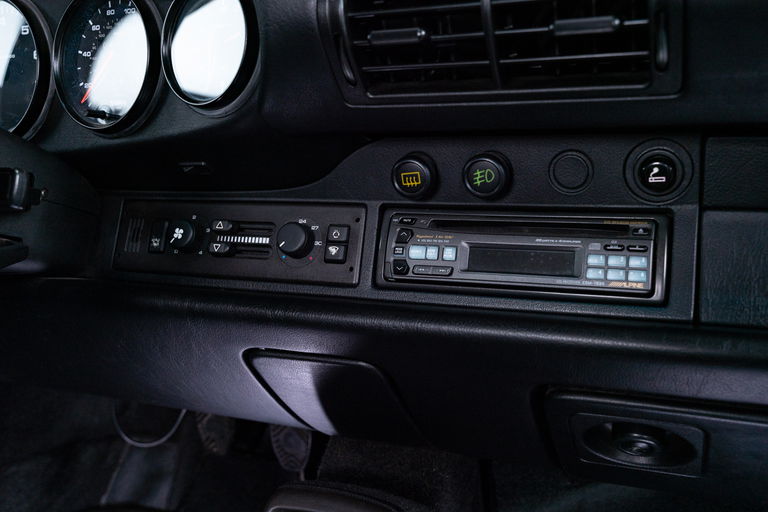 Porsche 964 Carrera 4