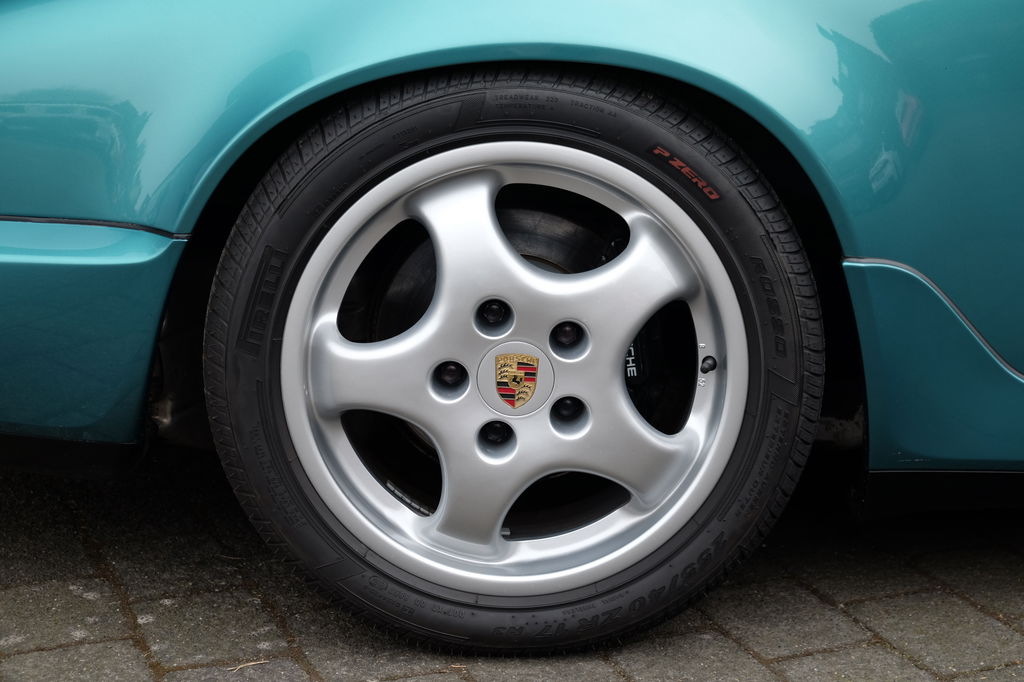 Porsche 964 Carrera 2 Speedster