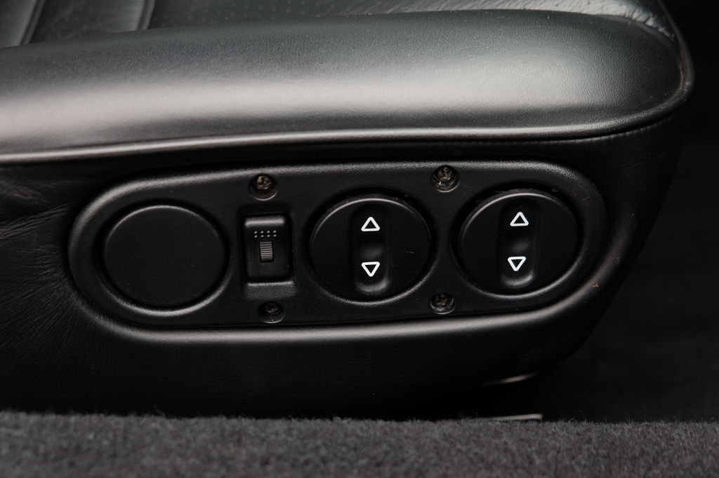 Porsche 964 Carrera 2 Speedster