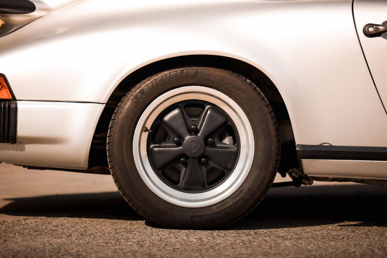 Porsche 911 Carrera 3.0