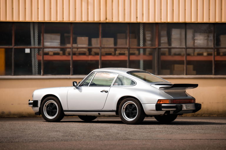 Porsche 911 Carrera 3.0