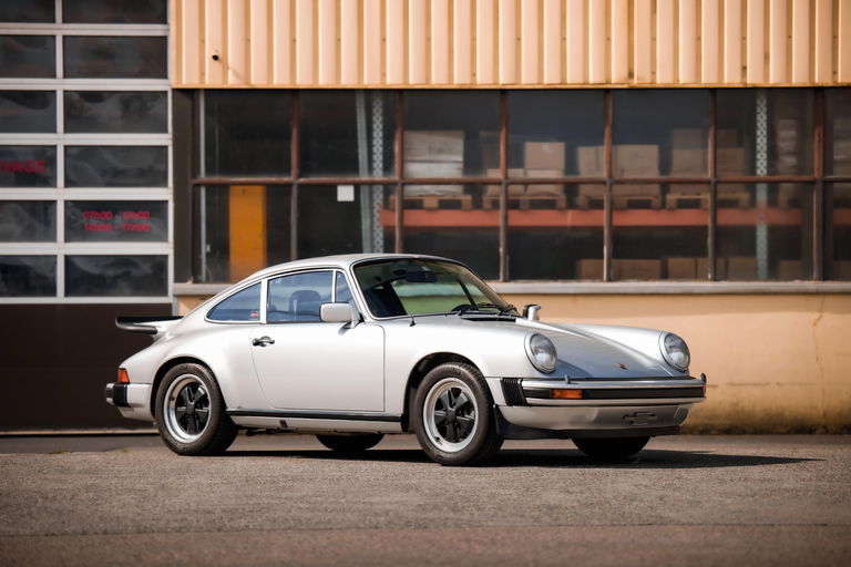 Porsche 911 Carrera 3.0