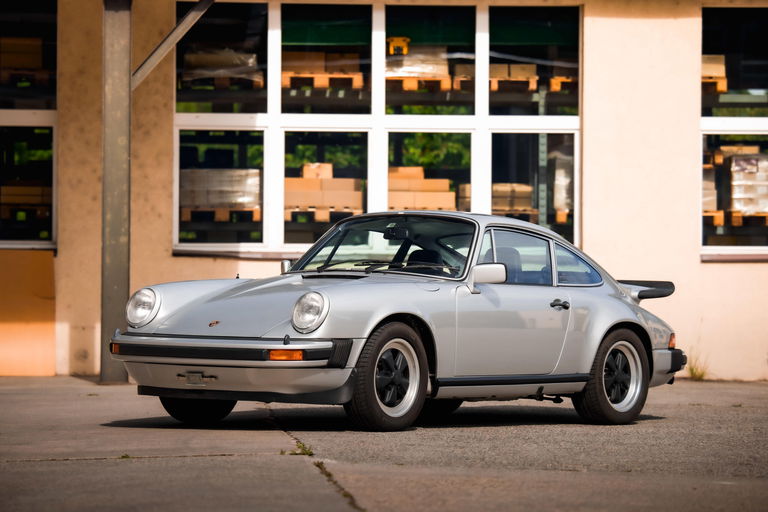Porsche 911 Carrera 3.0