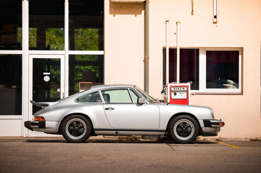 Porsche 911 Carrera 3.0