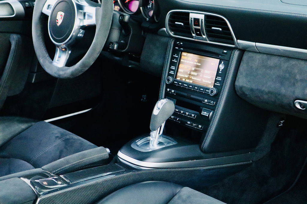 Porsche 997.2 Carrera GTS