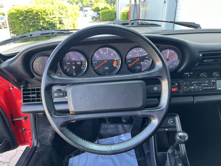 Porsche 911 Carrera 3.2