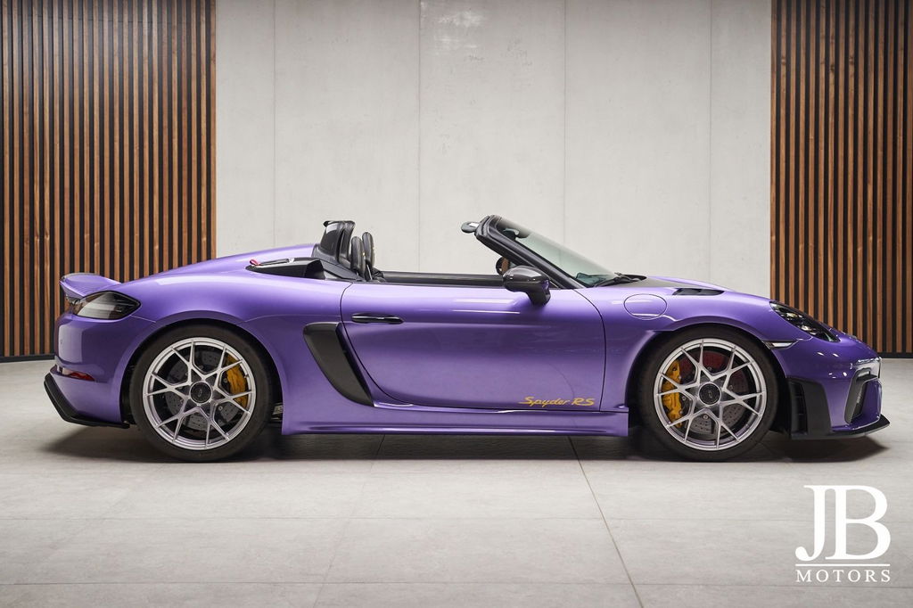 Porsche 718 Spyder RS
