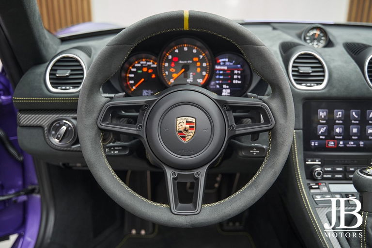 Porsche 718 Spyder RS