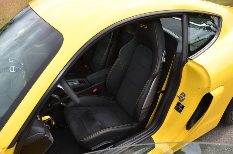 Porsche 981 Cayman GT4