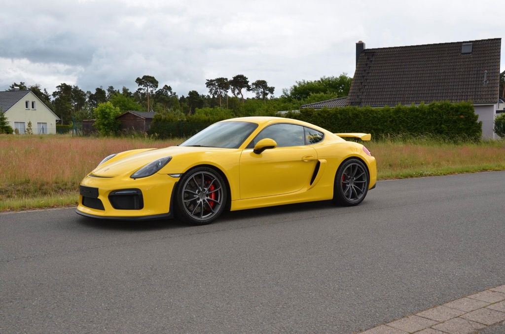 Porsche 981 Cayman GT4