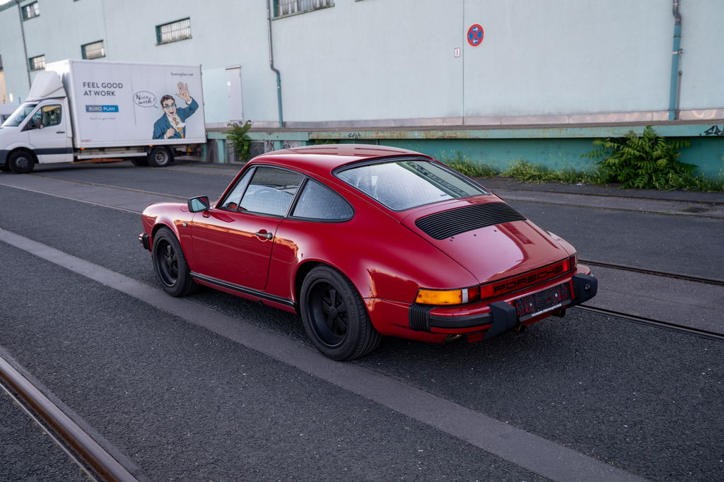 Porsche 911 Carrera 3.2